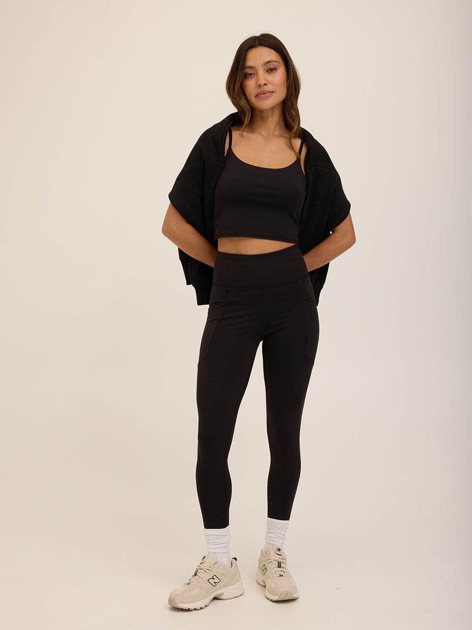 Sculpted Fit High-Performance Leggings in Black