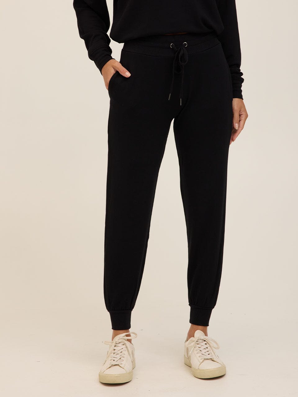 Core Feather Fleece Jogger in Black – Women’s Relaxed Fit Loungewear