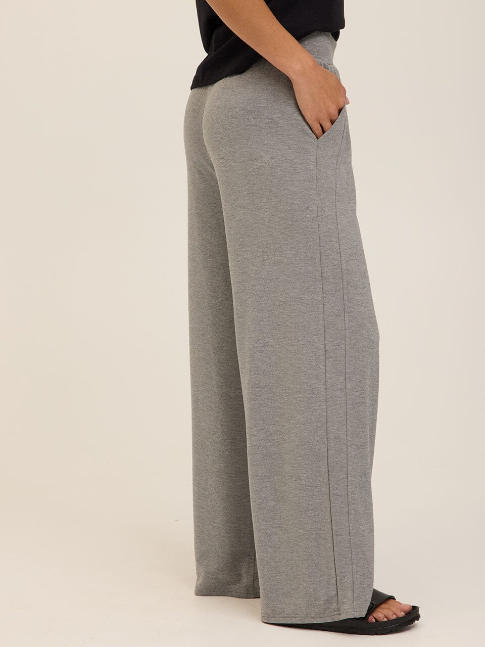 Core Feather Fleece Wide-Leg Sweatpant for Everyday Comfort