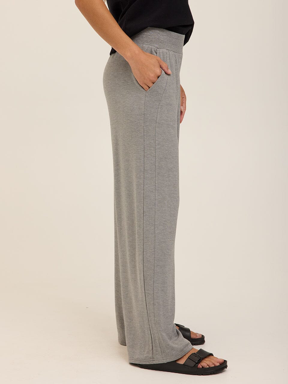 Core Feather Fleece Wide-Leg Sweatpant for Everyday Comfort