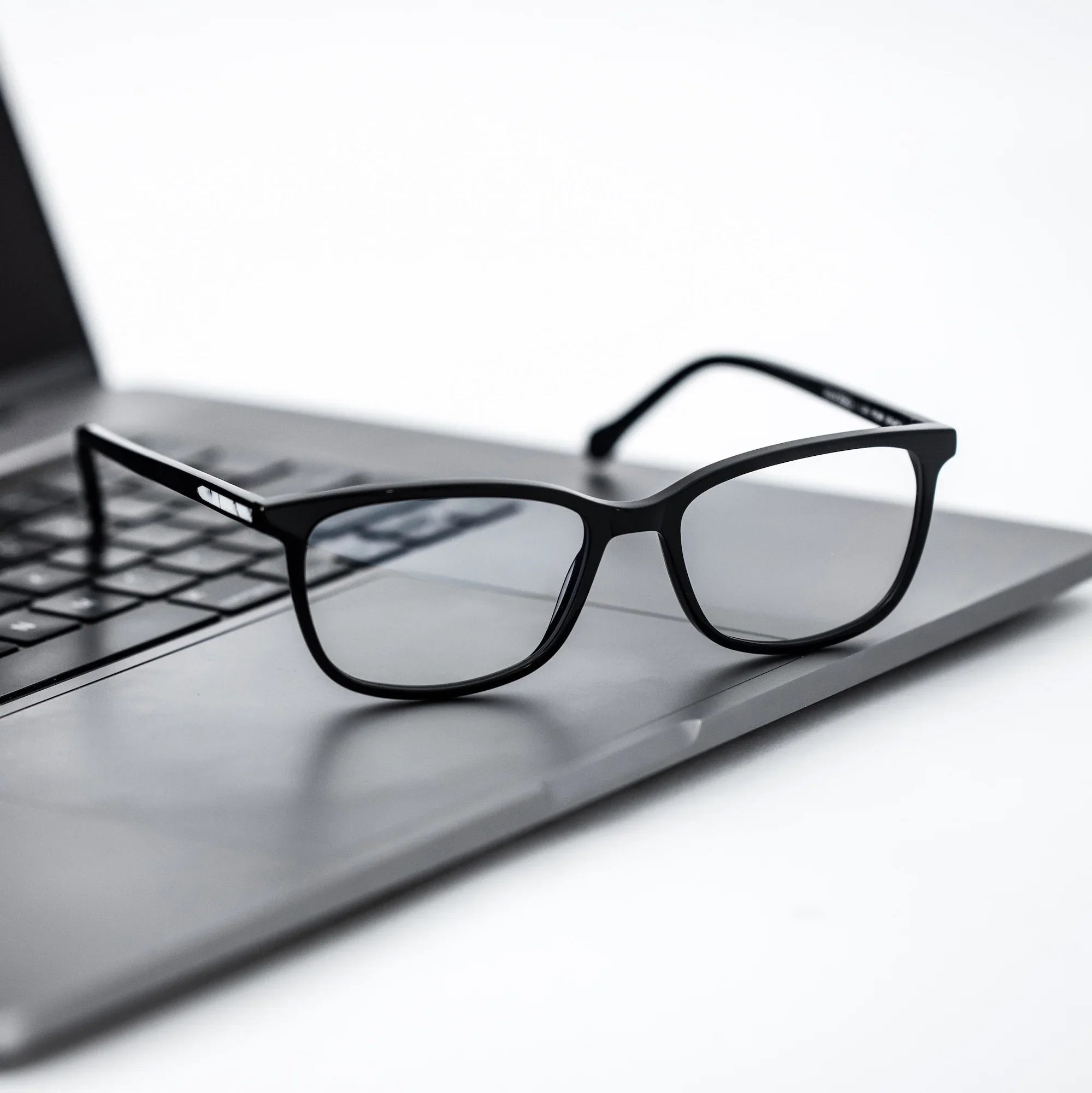 Camden Blue Light Glasses in Jet Black for Screen Time