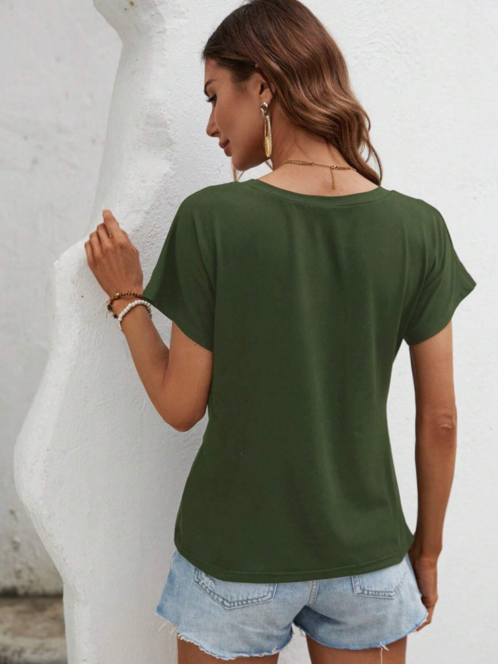 Asymmetric Hem Round Neck T-Shirt in Comfortable Polyester Blend - Image 5