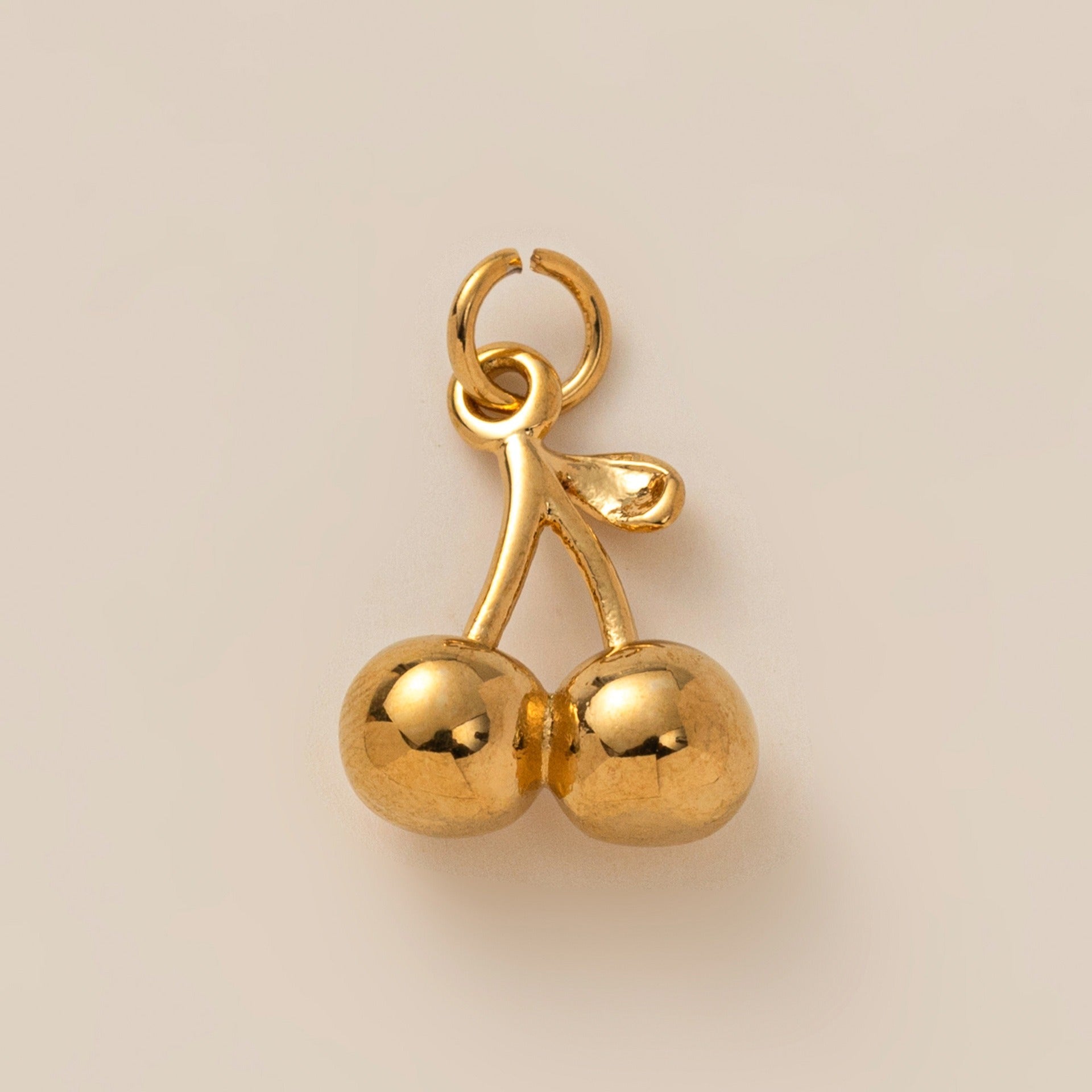 18K Gold Vacuum Plated Small Pendant Necklace