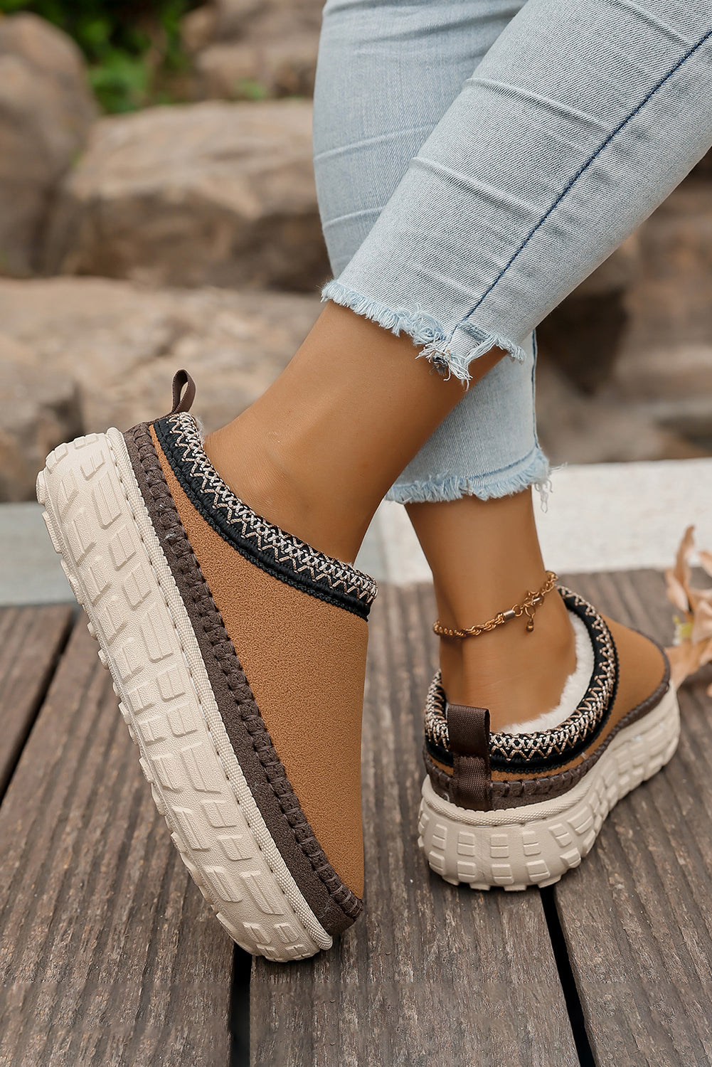 Black Plush Winter Clog Slippers | Suede Contrast Stitch