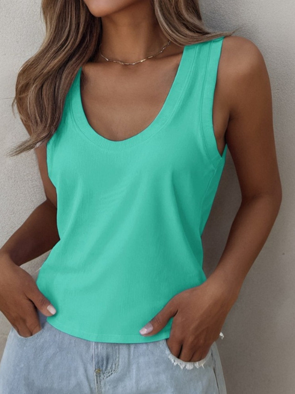 Women's Solid Scoop Neck Tank Top Lightweight Sleeveless Basic Shirt - Image 9