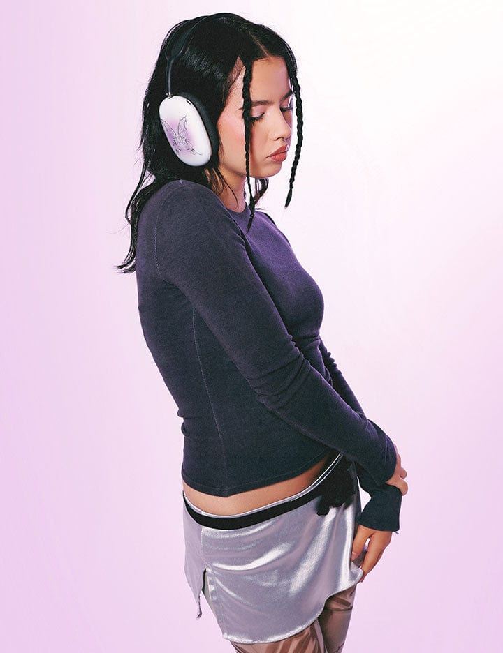 AI Butterfly AirPods Max Cover in Heliotrope Purple and Silver - Image 5