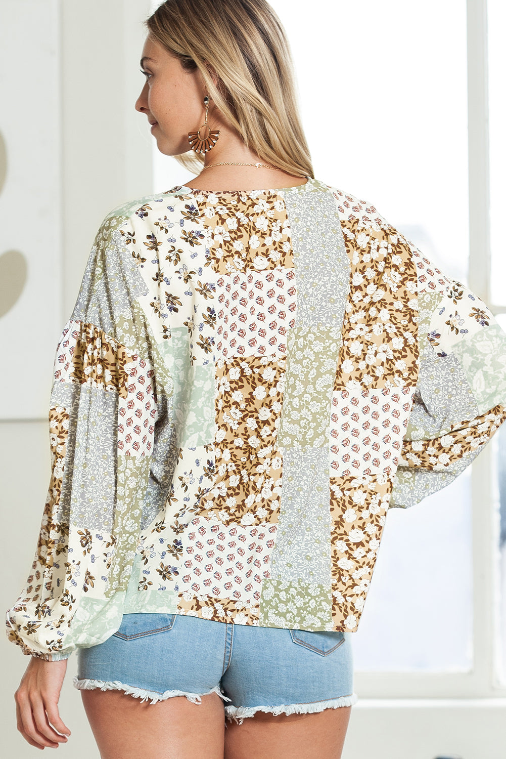 Multicolor Floral Patchwork Lantern Sleeve Cropped Shirt