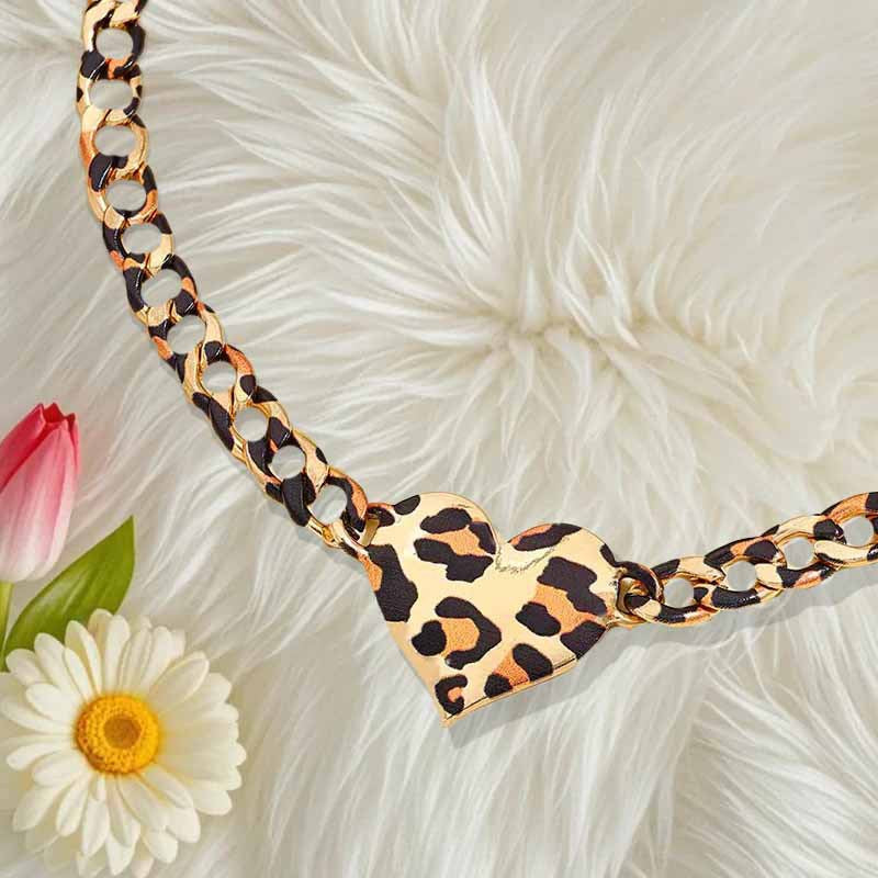 A Charming Ladies Chain Necklace Is Perfect For Bold Stylish Women