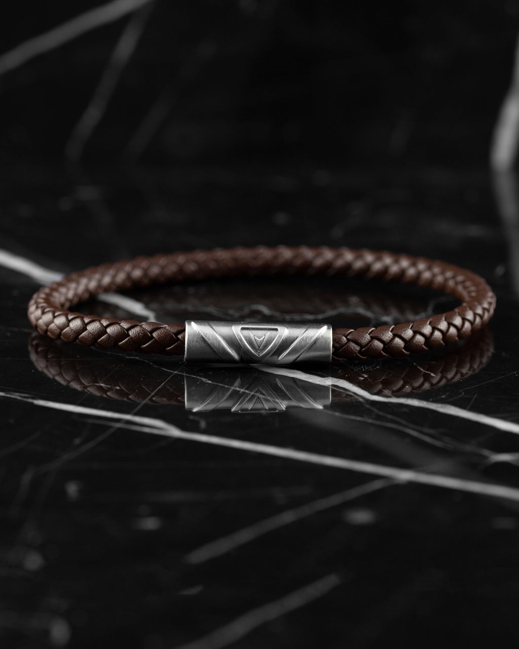 The Delta Single Leather Bracelet in Mocha and Silver