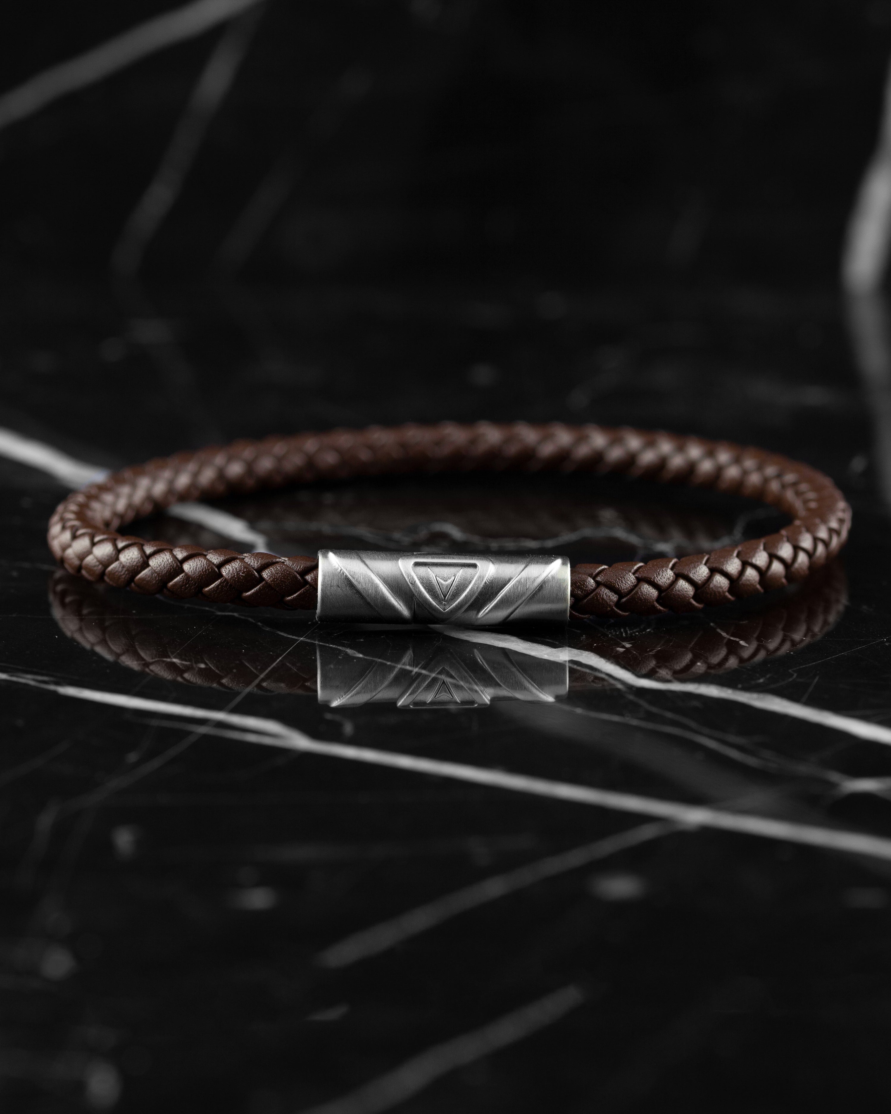The Delta Single Leather Bracelet in Mocha and Silver
