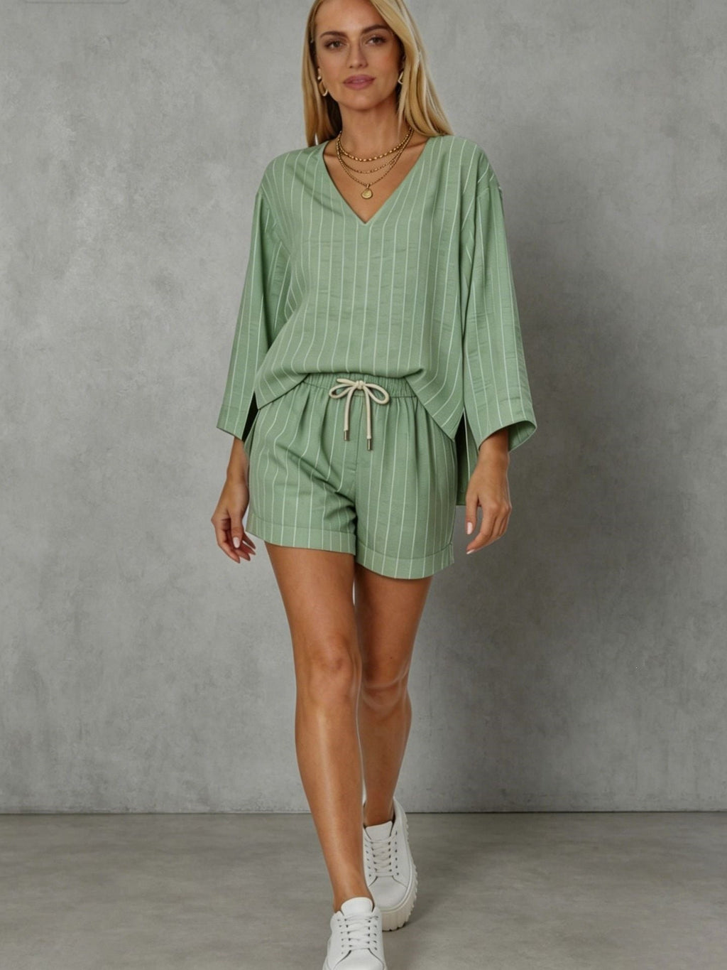Women's Loose V-Neck Long Sleeve Striped Shorts Set Casual Lounge