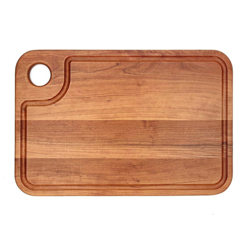 Thumb-Hole Cutting Board