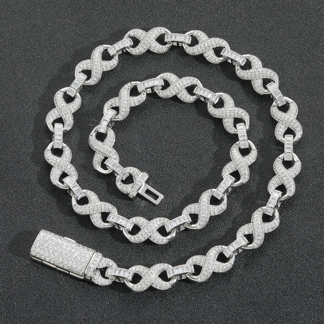 A stylish geometric Cuban-link chain available in gold, silver, and rose gold with zircon accents