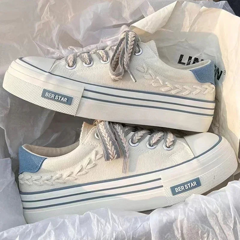 Women's chunky platform canvas trainers with height-increasing sole