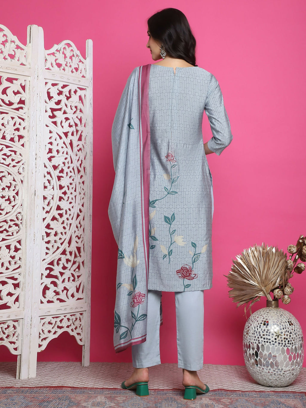 Grey Muslin Floral Print Kurta Set with Jari and Crystal Work