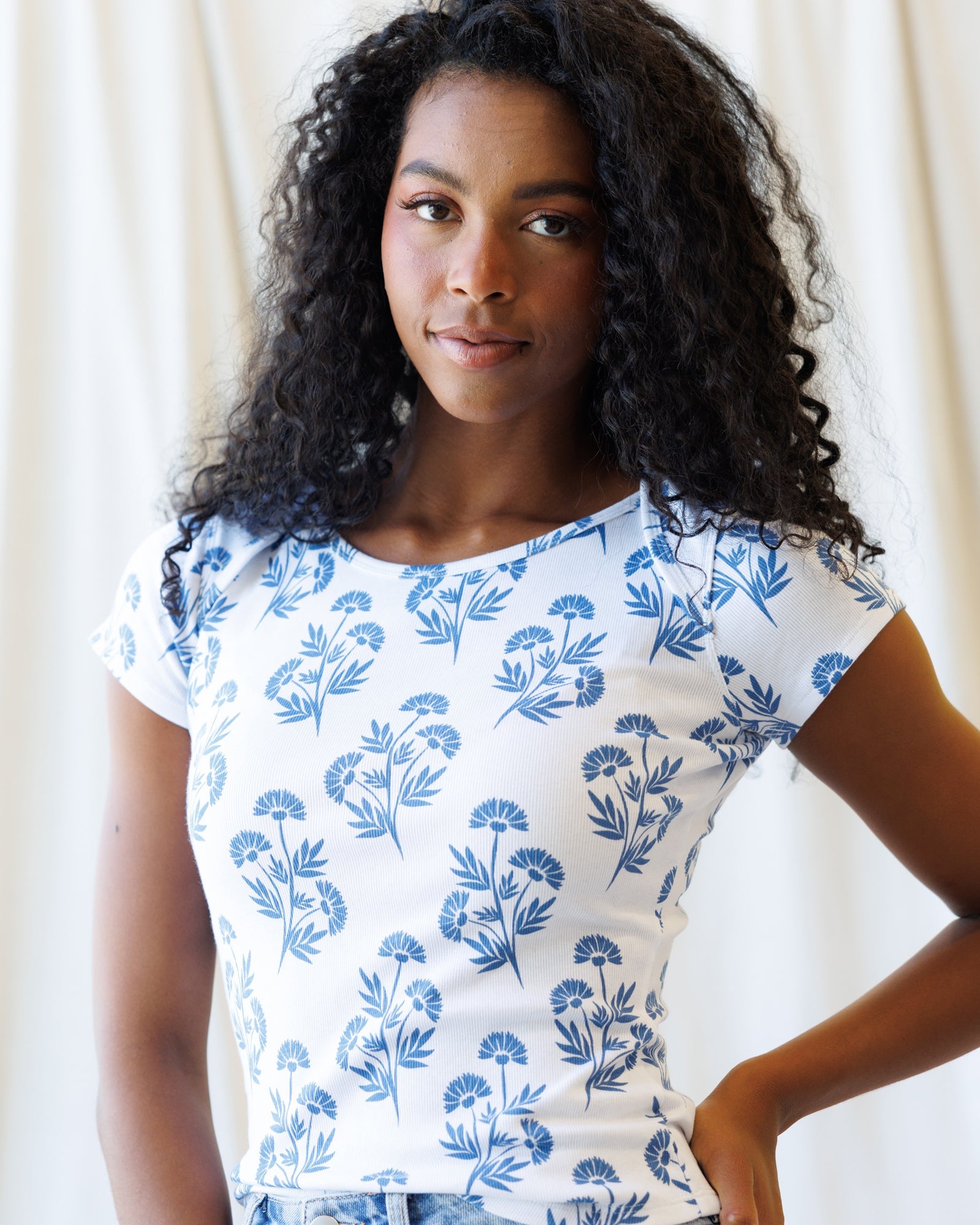 Artistic Floral Print Cotton Modal Ribbed Tee in White and Blue