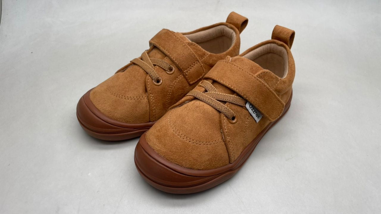 Pre-Order Sienna Barefoot-Style Kids Sneakers – Flexible Sole, Wide Toe Box, Velcro Closure