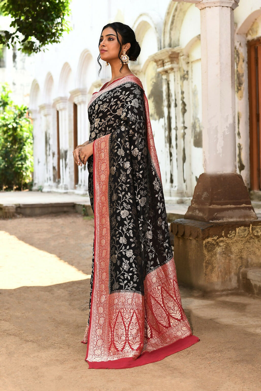 Joban Fashion Black Crepe Chiffon Pure Handloom Banarasi Silk Saree