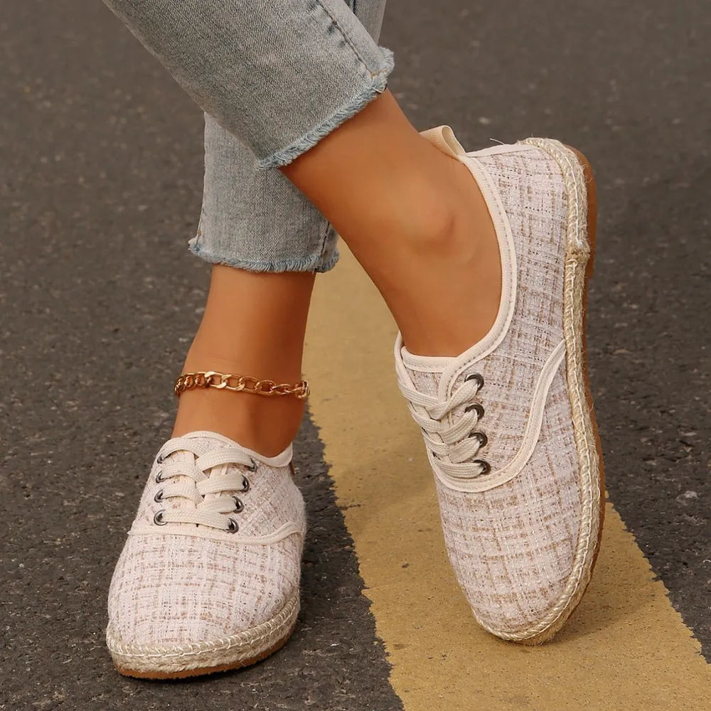Women's tweed lace-up flat sneakers in plaid canvas and PU material