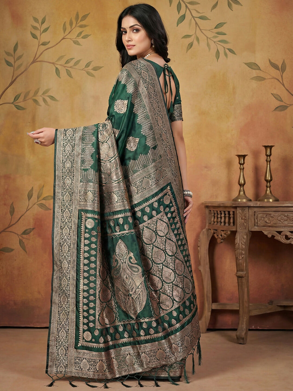 Green Silk Blend Saree with Matching Blouse Piece