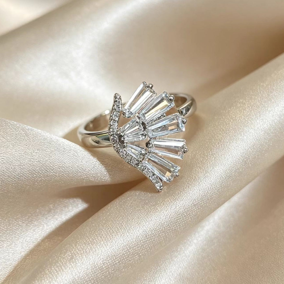 Personalized Rhombus Zircon Ring in Gold or Silver