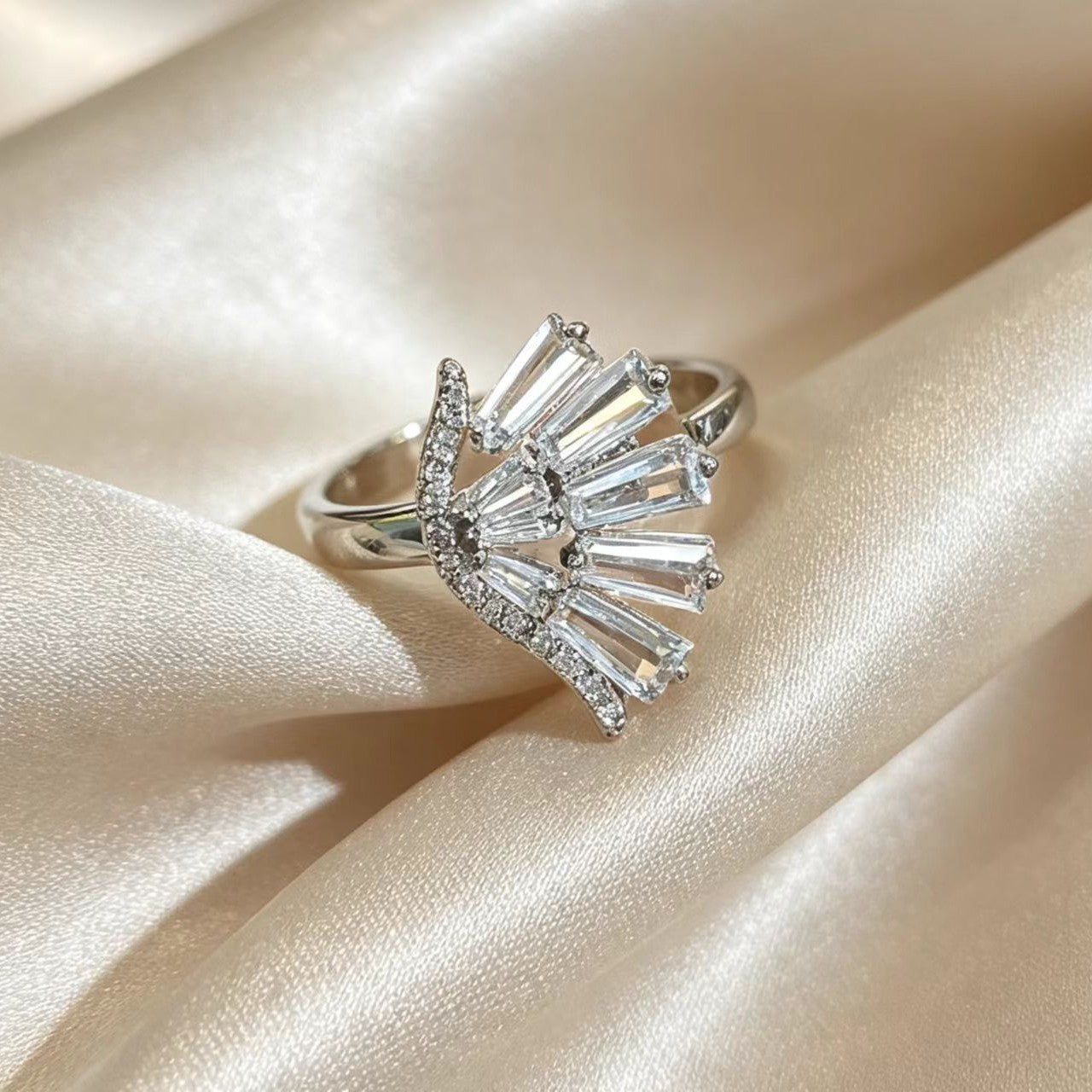 Personalized Rhombus Zircon Ring in Gold or Silver