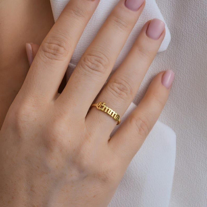 Customized Smooth Name Engraving Band Ring