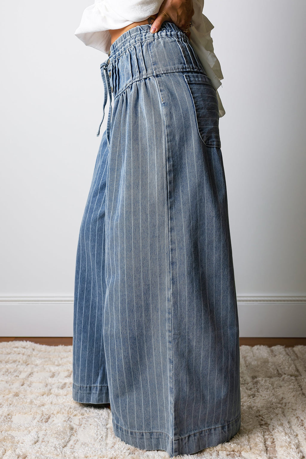 FRAME Striped Button Pleated Wide Leg Jeans | Drawstring Waist
