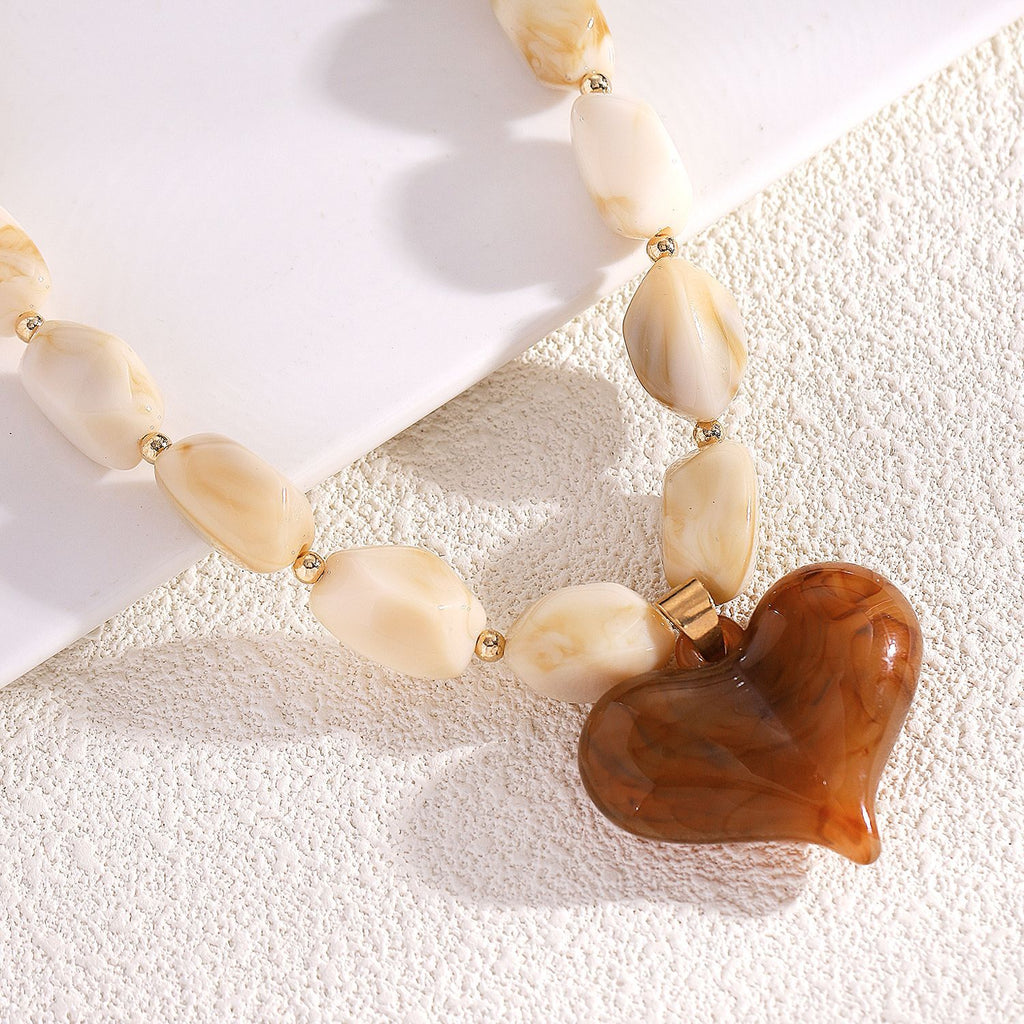 Vintage Bohemian Resin Heart Necklace Sweet and Cool Jewelry