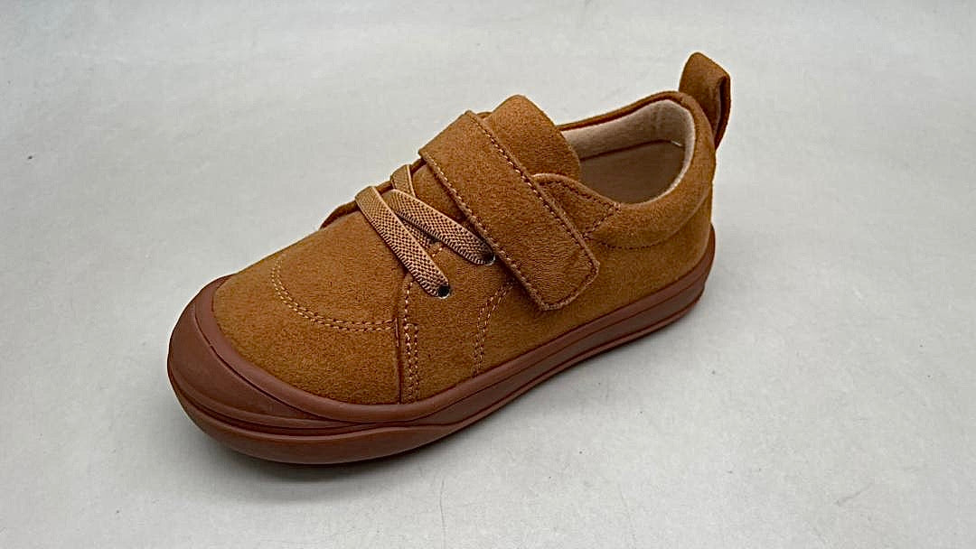 Pre-Order Sienna Barefoot-Style Kids Sneakers – Flexible Sole, Wide Toe Box, Velcro Closure