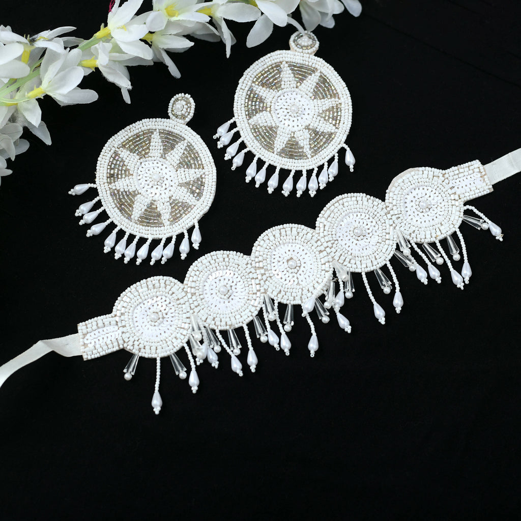 A beautiful off-white and golden pearl handcrafted choker necklace set for women