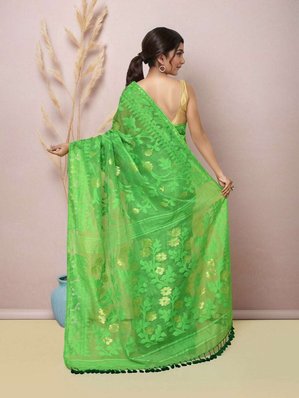 Green Cotton Blend Jamdani Saree for Traditional Styling