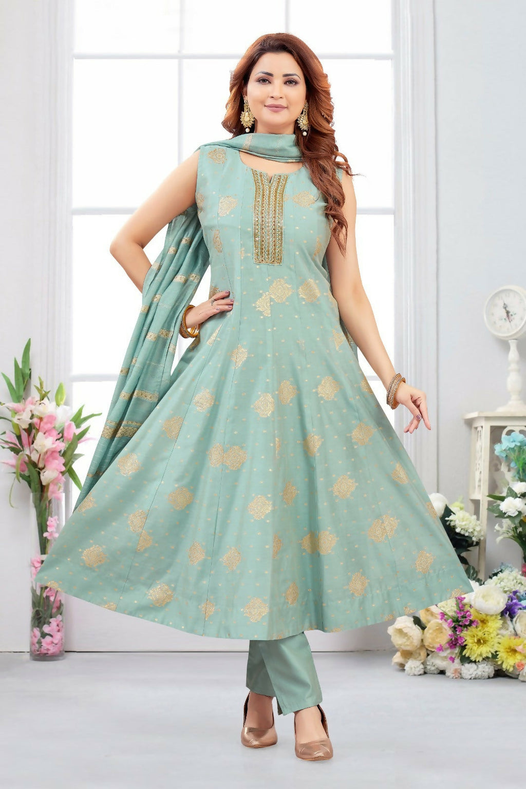 Luxurious firozi jacquard silk kurta set with matching dupatta and bottom