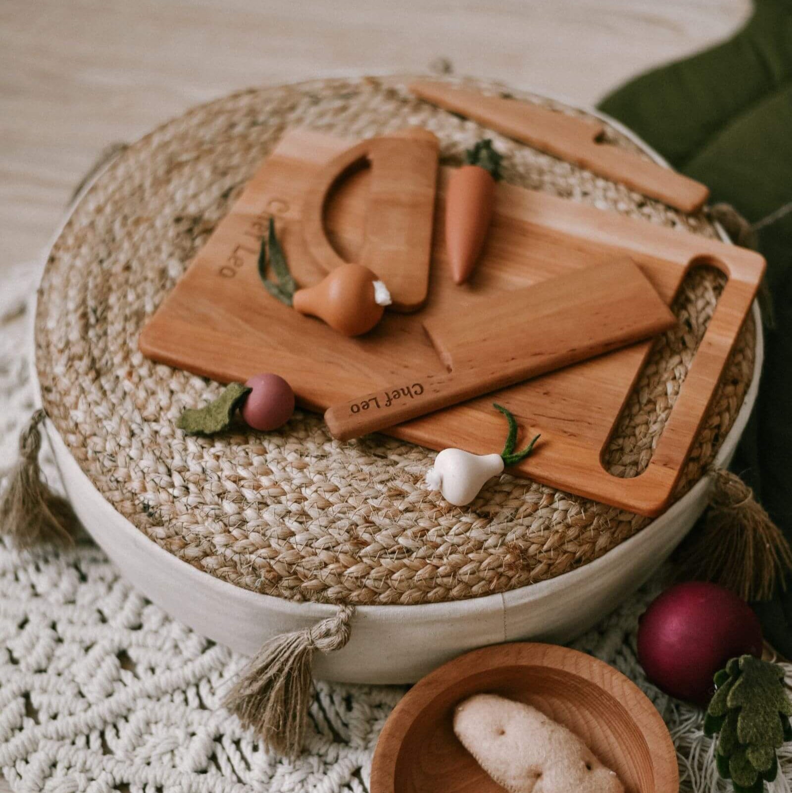Safe Kids Cutting Board and Knives Set for Culinary Exploration