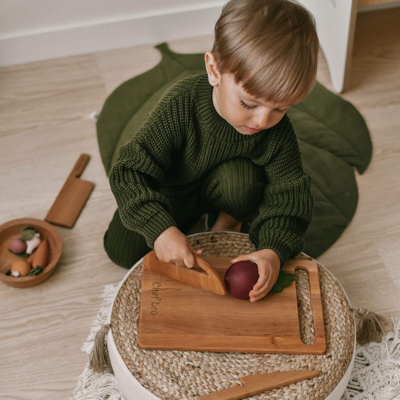 Safe Kids Cutting Board and Knives Set for Culinary Exploration