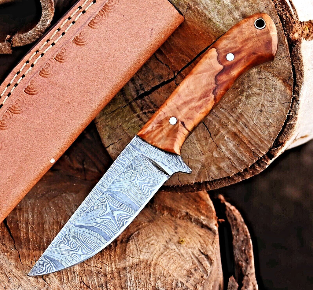 Premium 10-Inch Damascus Steel Hunting Knife with Rosewood Handle – Includes Leather Sheath | Ideal Gift Item