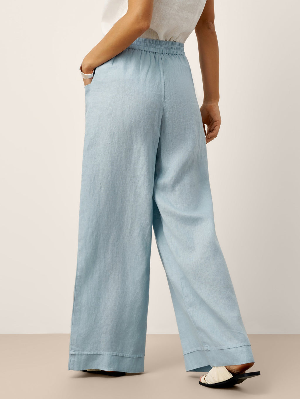 100% Linen Sculpted Pleat Pants with Elasticated Back