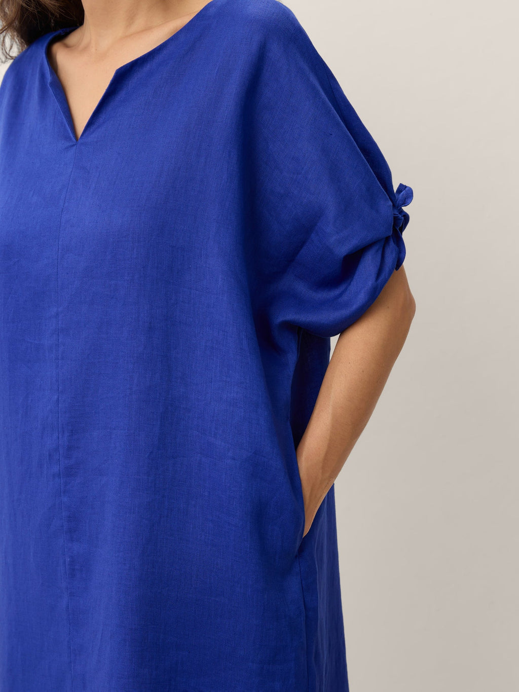 100% Linen Bow-Tie Cuff Split-Hem Midi Dress with Straight Fit