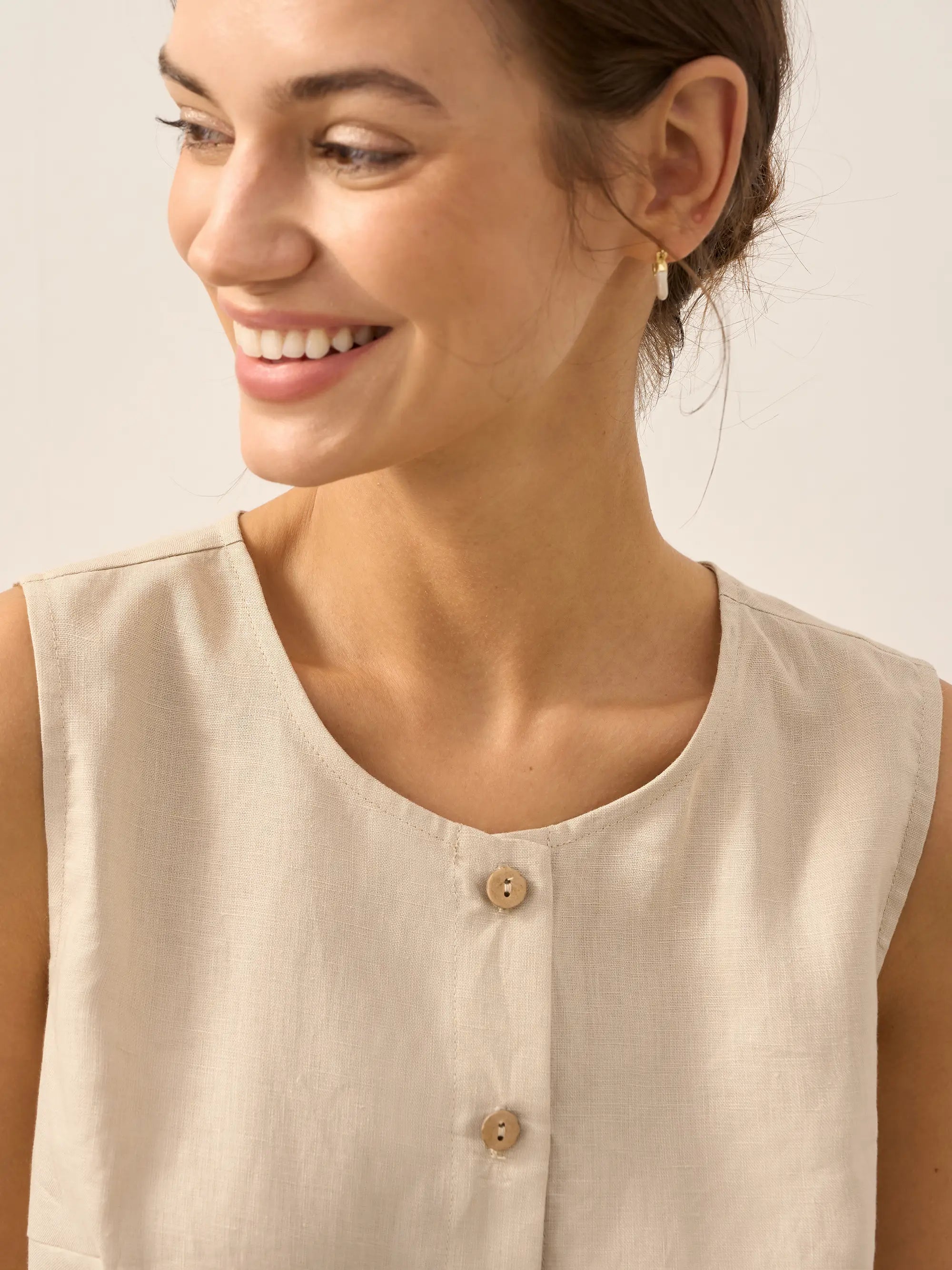 100% Linen Sleeveless Button Down Tank Top for Summer