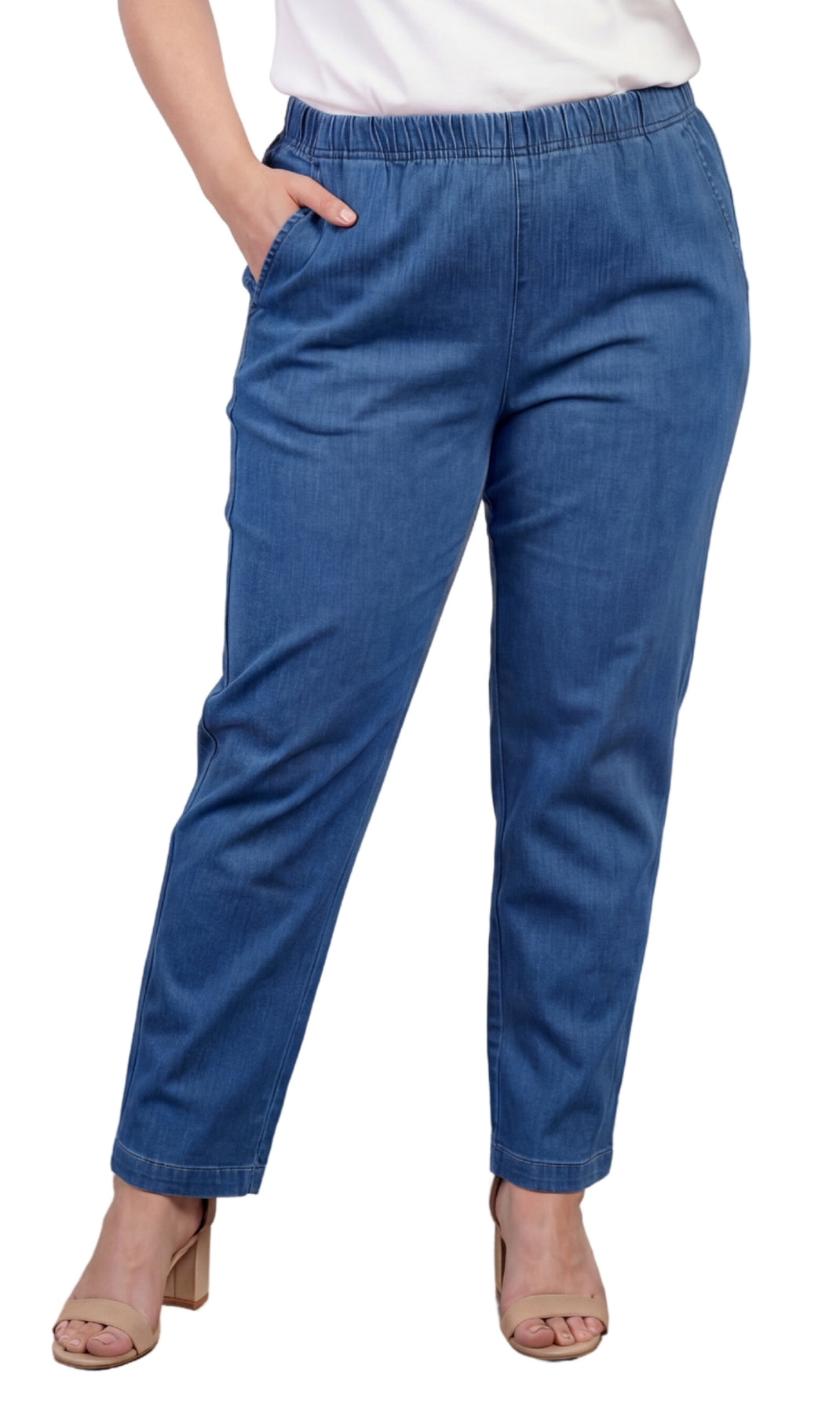 Women's Lightweight Pull-On Denim Jeans Relaxed Straight Leg