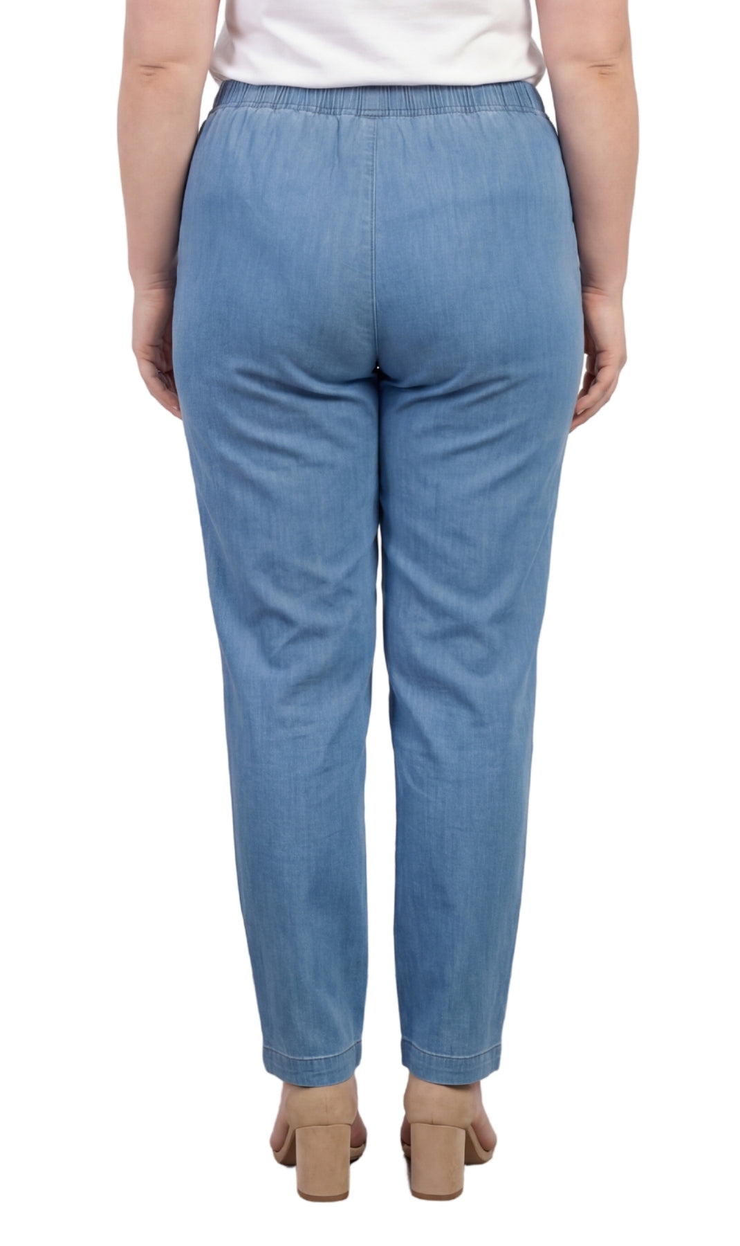 Women's Lightweight Pull-On Denim Jeans Relaxed Straight Leg