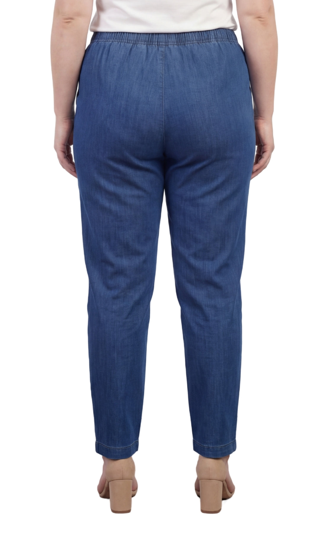 Women's Lightweight Pull-On Denim Jeans Relaxed Straight Leg
