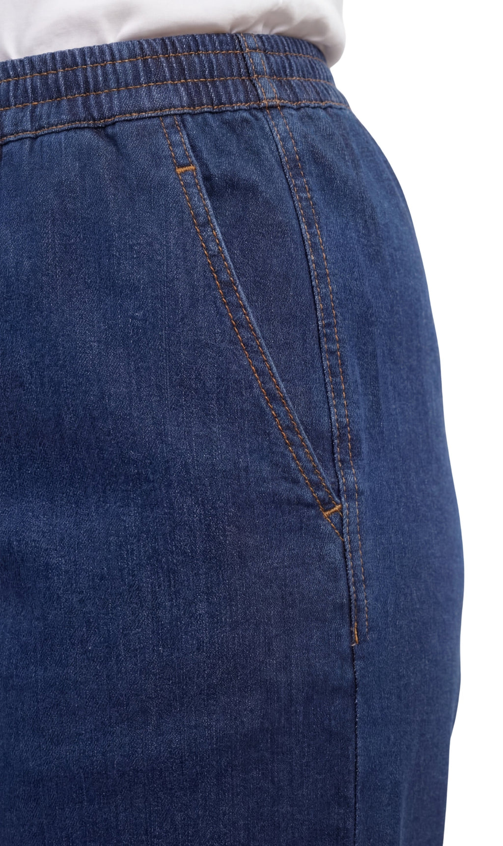 Women's Pull-On Bermuda Shorts in Denim and Twill - Stretch Fit
