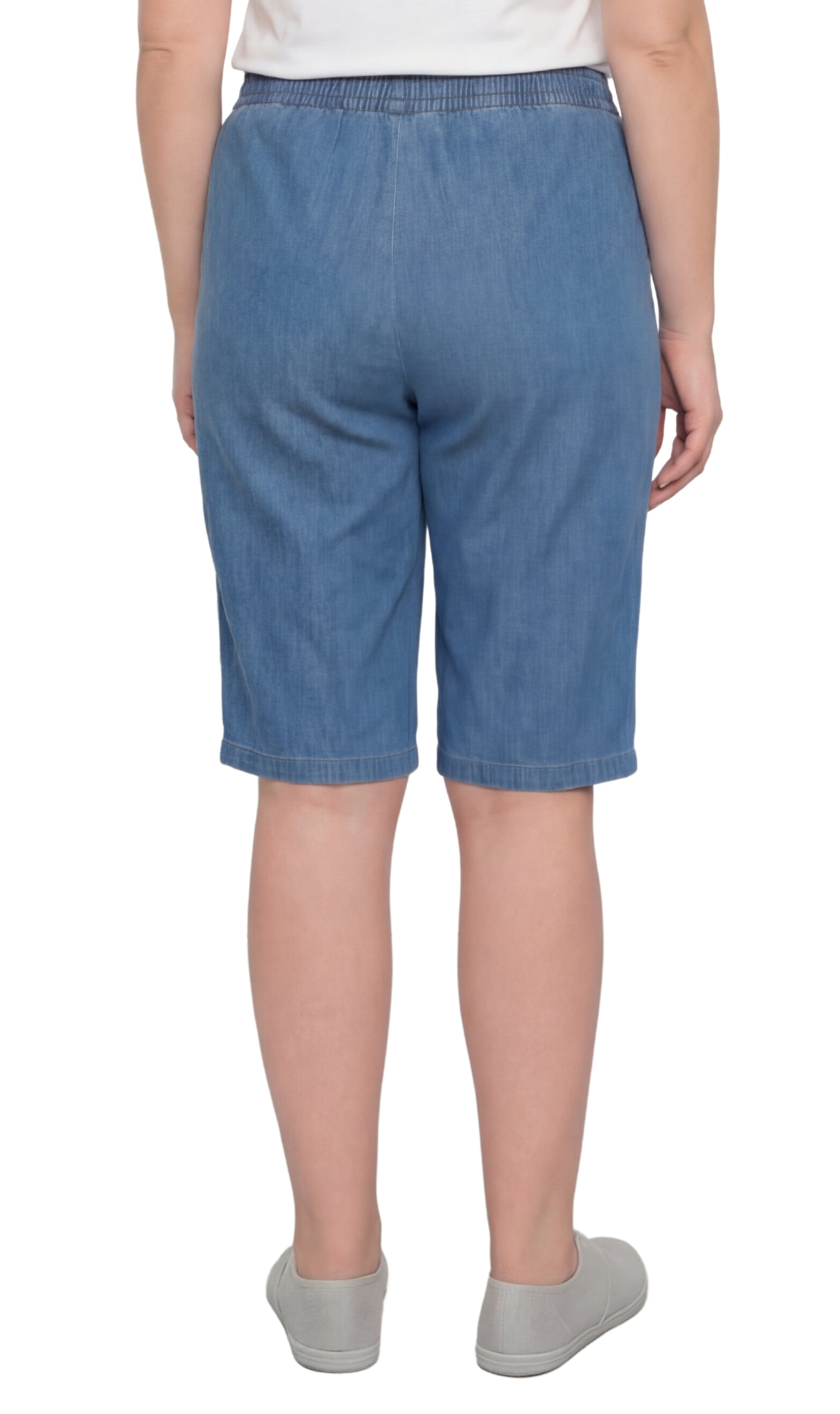 Women's Pull-On Bermuda Shorts in Denim and Twill - Stretch Fit