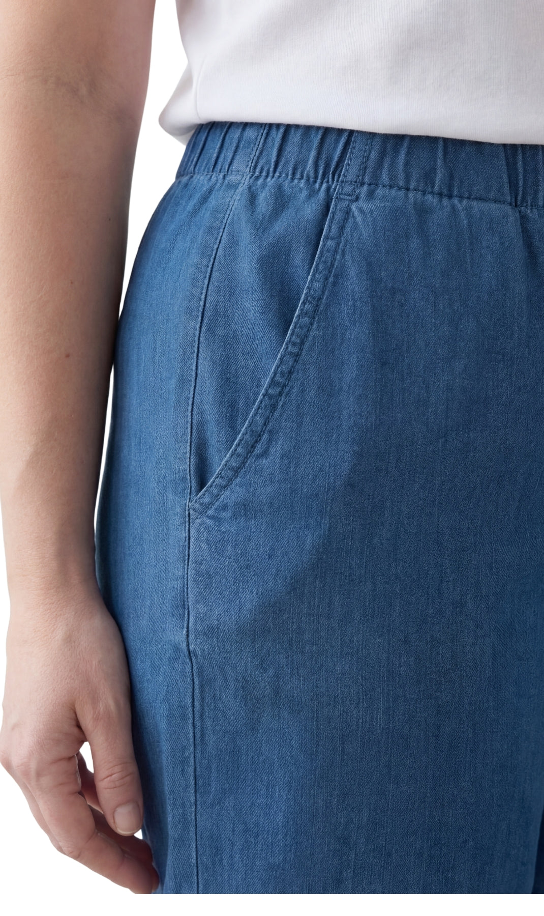 Women's Pull-On Denim and Twill Shorts with Elastic Waist