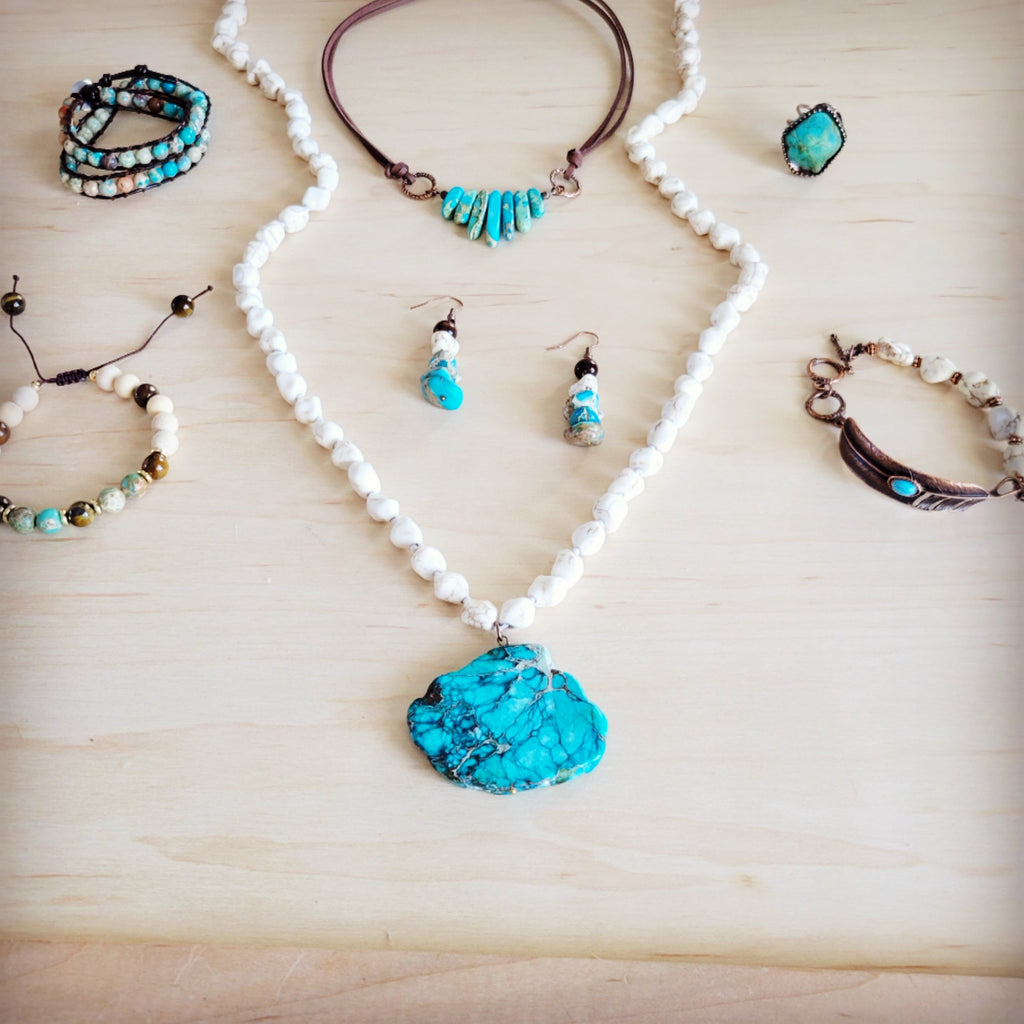Long White Turquoise Beaded Necklace with Regalite Slab Pendant - Image 8