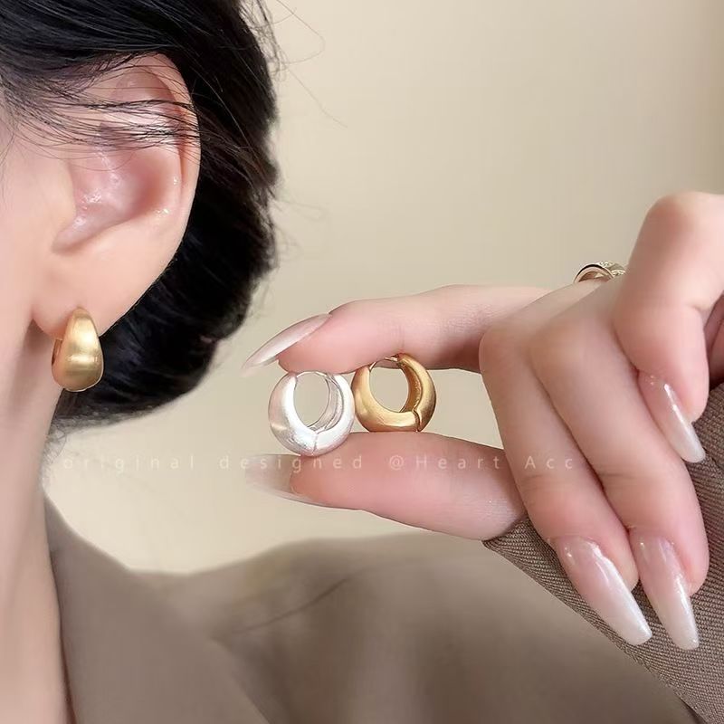 Brushed Craft Stud Earrings Minimalist Luxury Silver Post