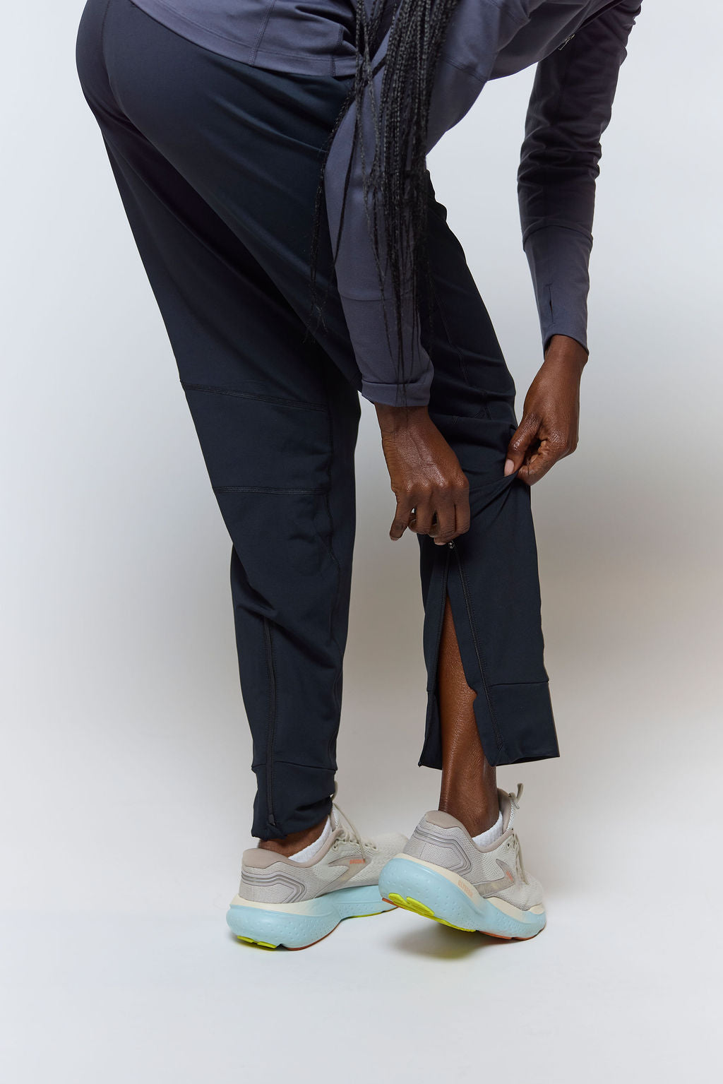 Valia Women's Athletic Jogger Pants in Black for Training - Image 2