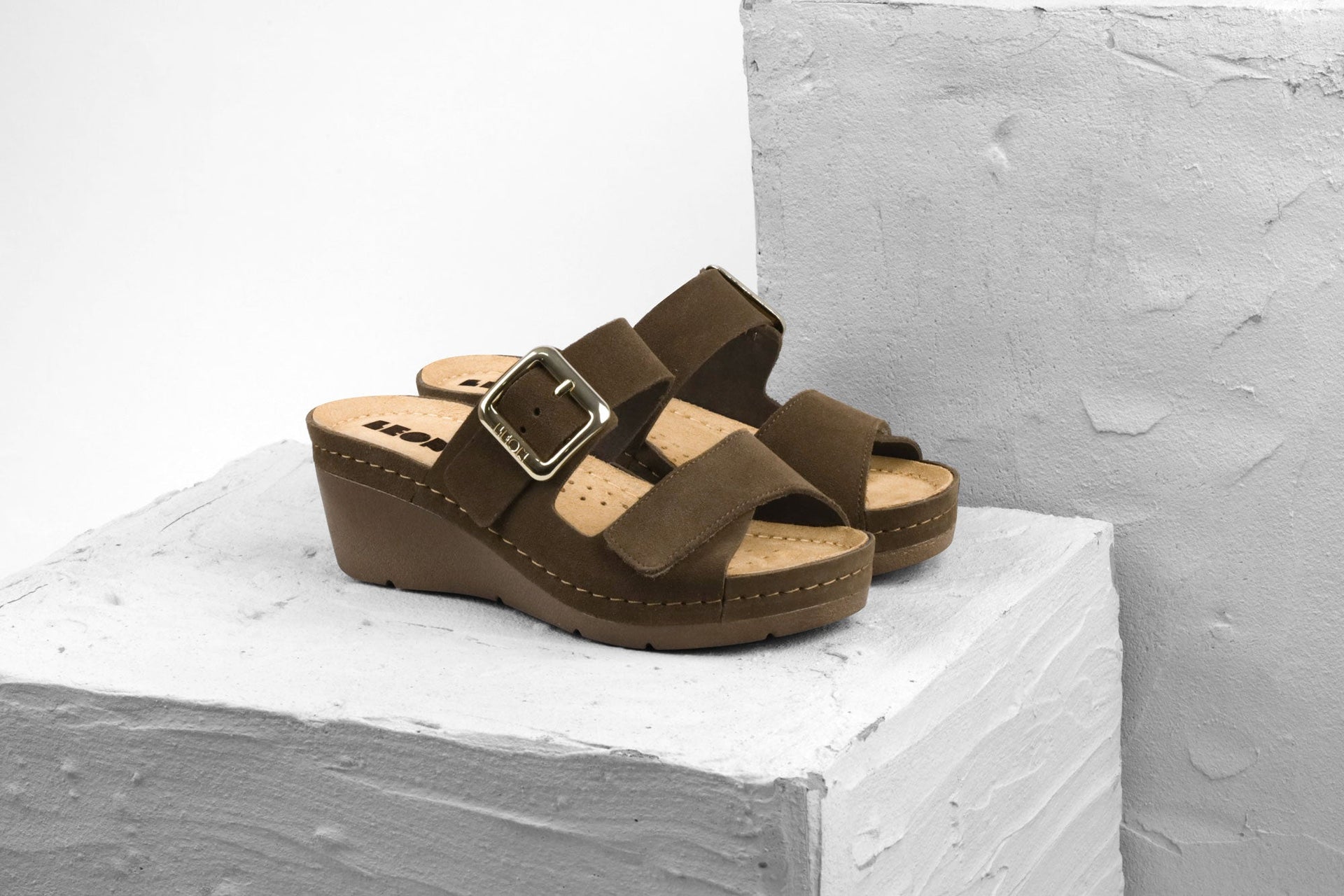 Women’s Leather Anatomical Wedge Sandals with Adjustable Straps - Image 4