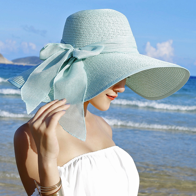 Women’s Wide Brim Summer Straw Hat with Elegant Bowknot Detail